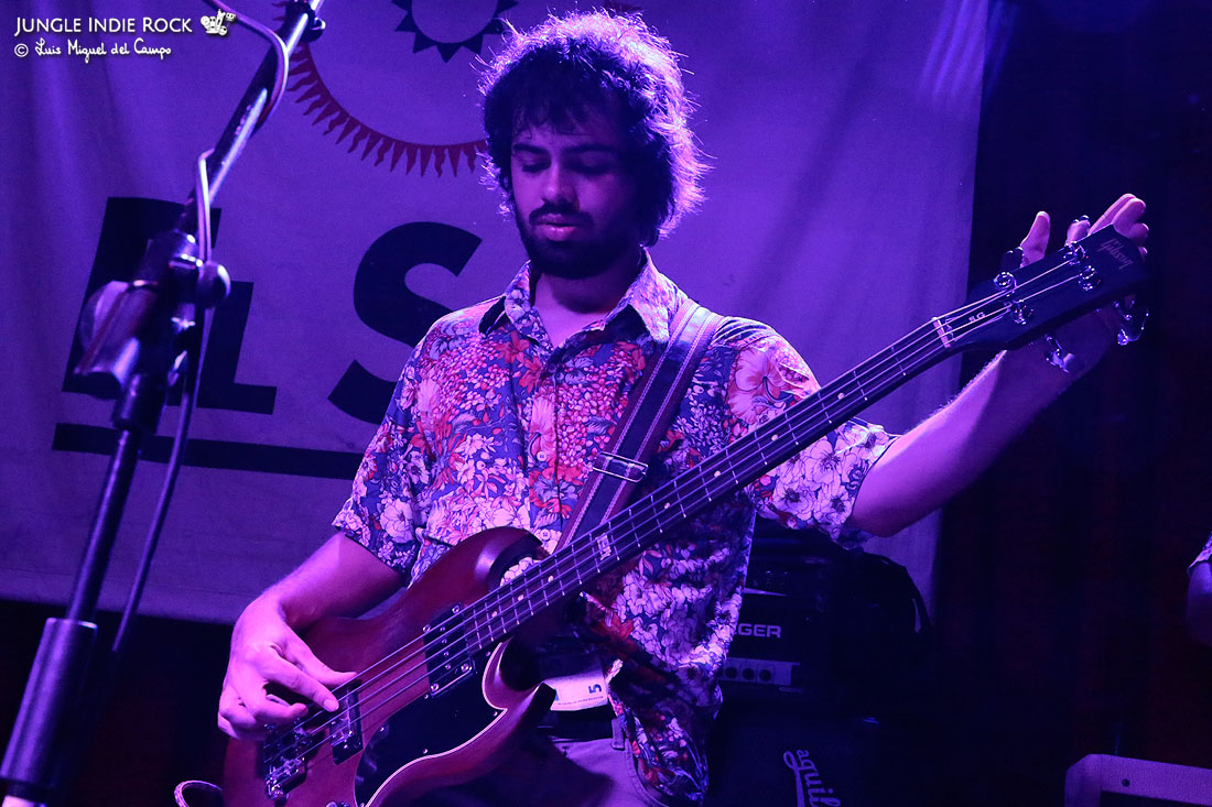 Raphael Vaz. Boogarins crónica en la sala El Sol