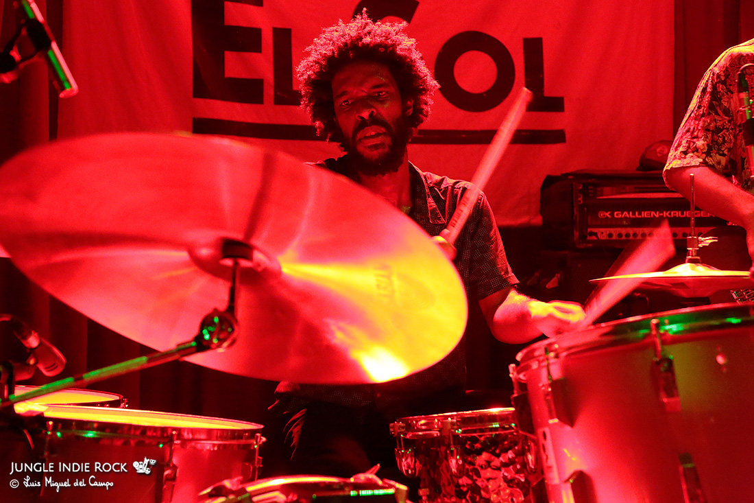 Ynaiã Benthroldo. Boogarins crónica en la sala El Sol