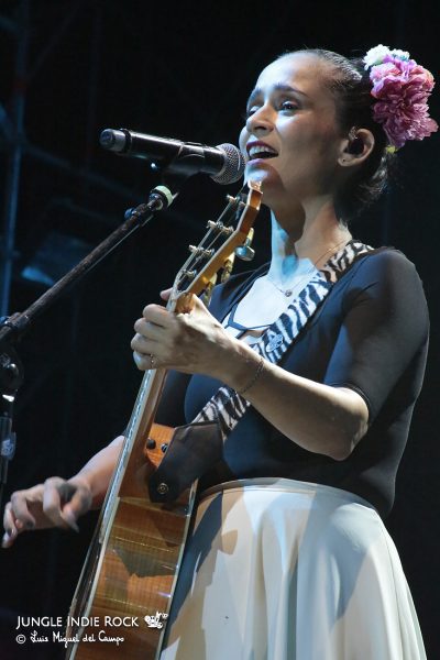 Julieta Venegas en Alcalá. | Foto: Luis Miguel del Campo Julieta Venegas en Alcalá crónica